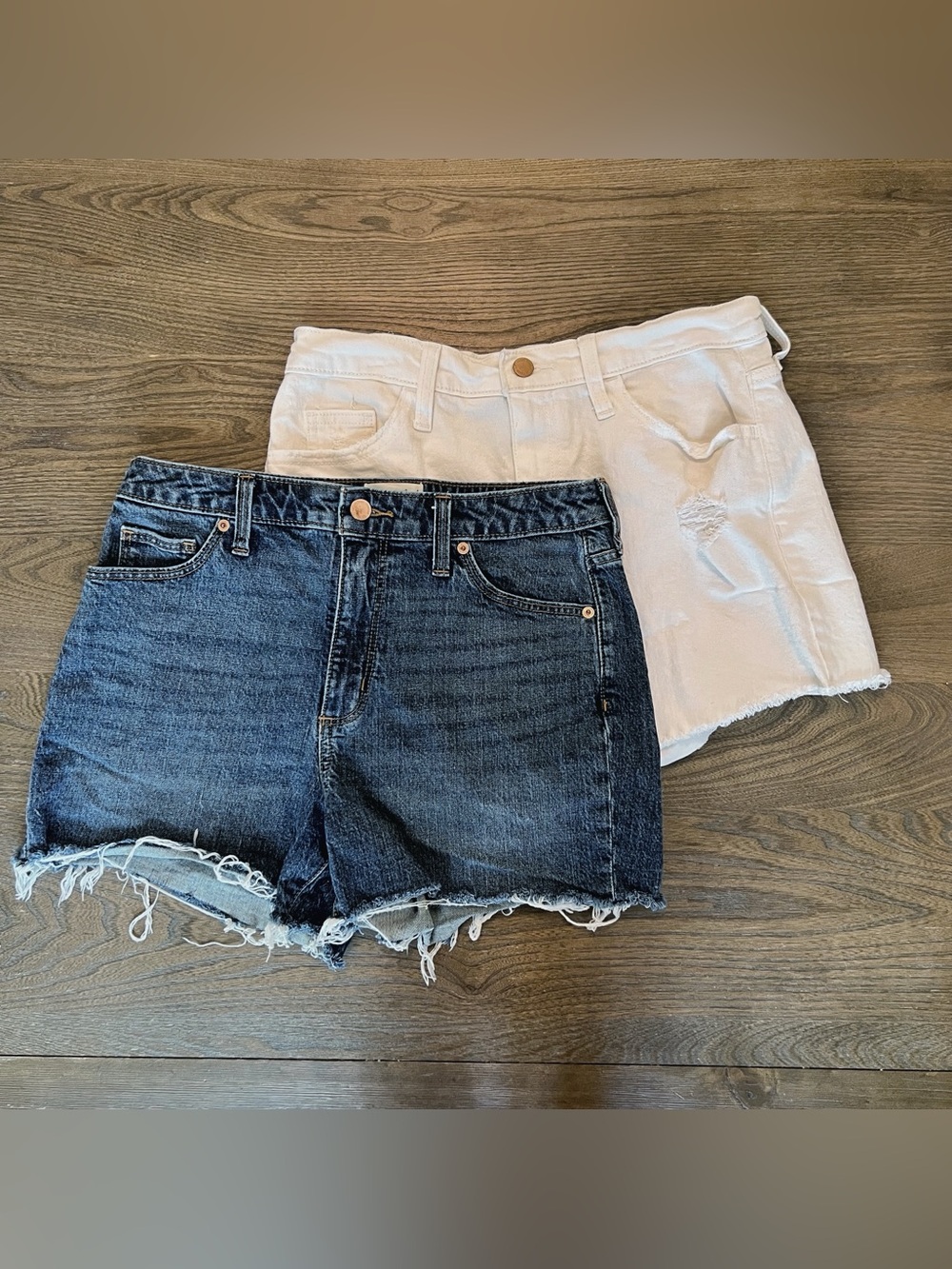 2 Universal Thread Shorts